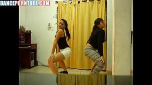 2 putas mexicanas bailando en spandex