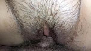 Obtengo un orgasmo por la penetracion de su pene en mi vagina