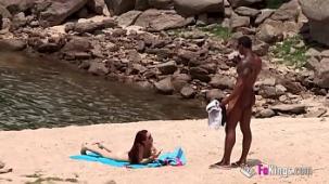 Cubano se folla una zorra en la zona nudista del pantano de San Juan