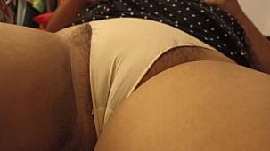 Cameltoe de mi esposa panochuda