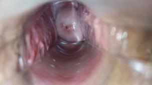 Pulsante orgasmo dentro de la vagina