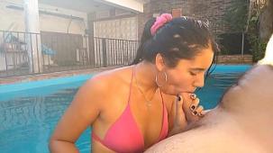 Argentina amateur me hace un pete en la piscina