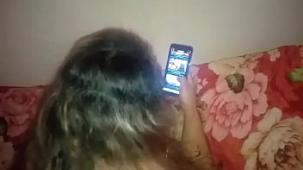 Mi hermanastra se calienta viendo mis videos en xvideos que enorme culoo
