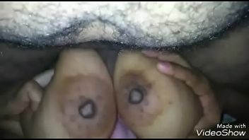Vídeo de mujer chupando polla y dando vagina