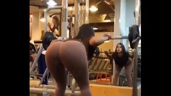 Desnudas en el gym