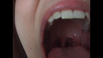 Videos porno besos con lengua