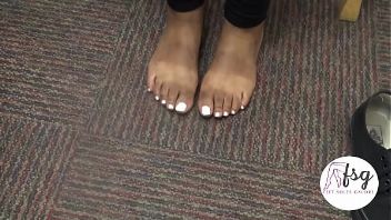 Soles feet